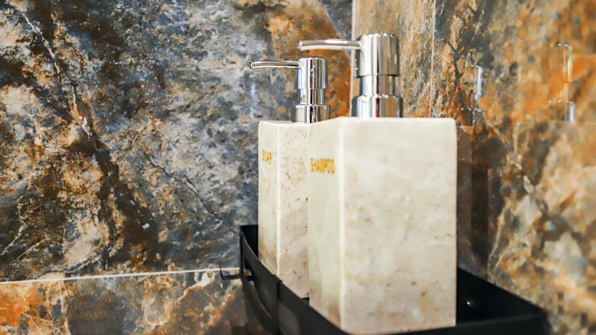 Villa New Batavia - Modern Luxury & Cultural Fusion Убуд Индонезия