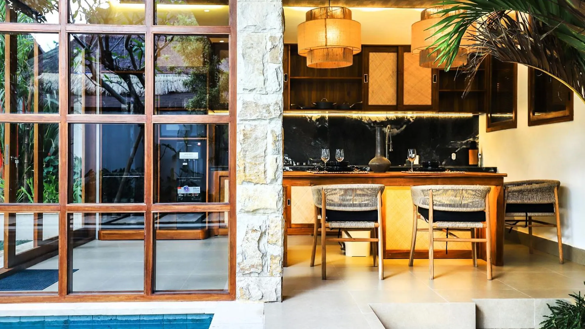 Villa New Batavia - Modern Luxury & Cultural Fusion Ubud