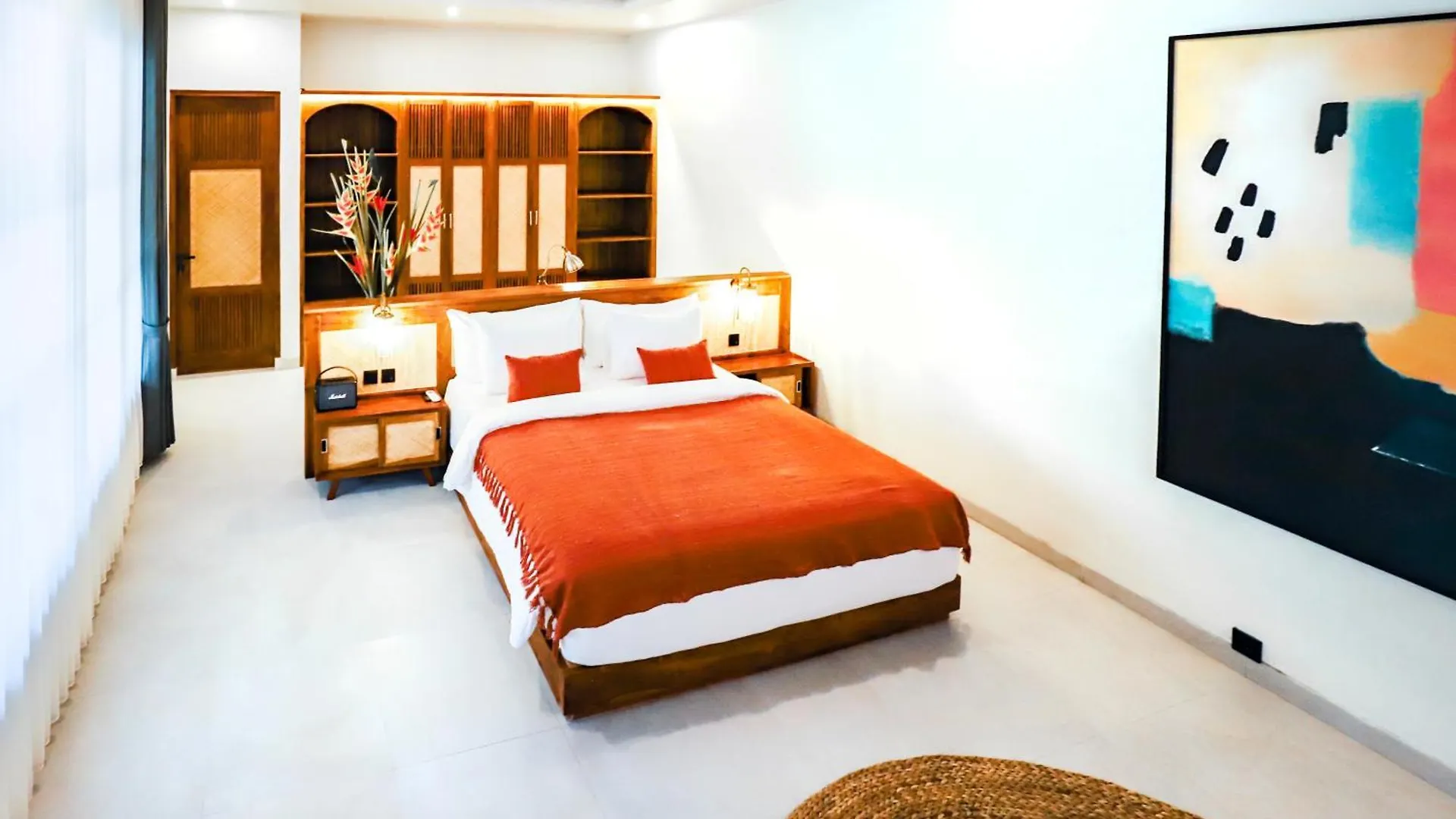 Villa New Batavia - Modern Luxury & Cultural Fusion Ubud