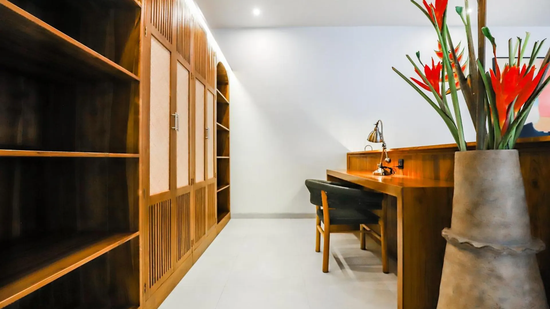 Villa New Batavia - Modern Luxury & Cultural Fusion Ubud  0*, Ubud (Bali)