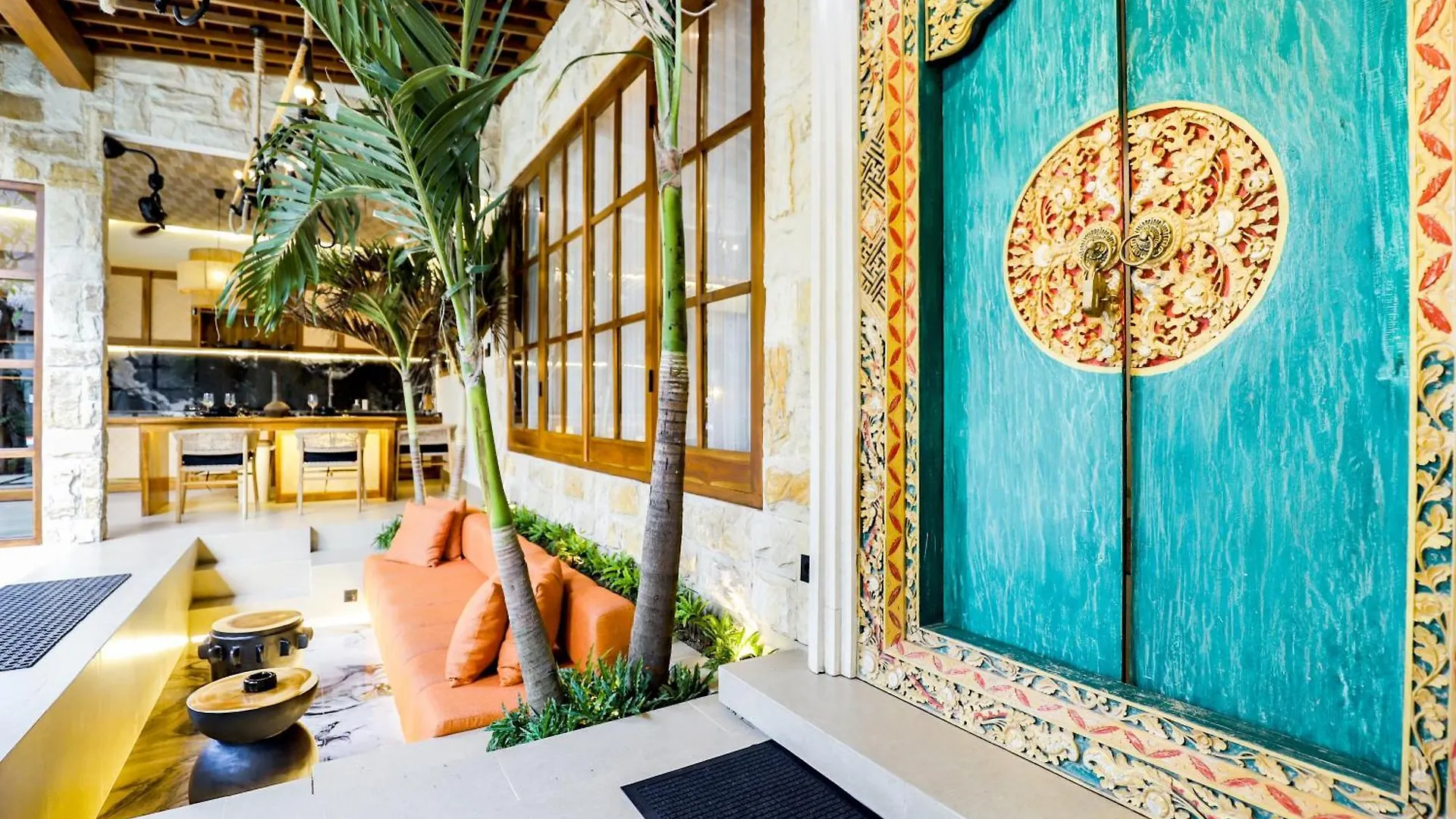 Villa New Batavia - Modern Luxury & Cultural Fusion Ubud