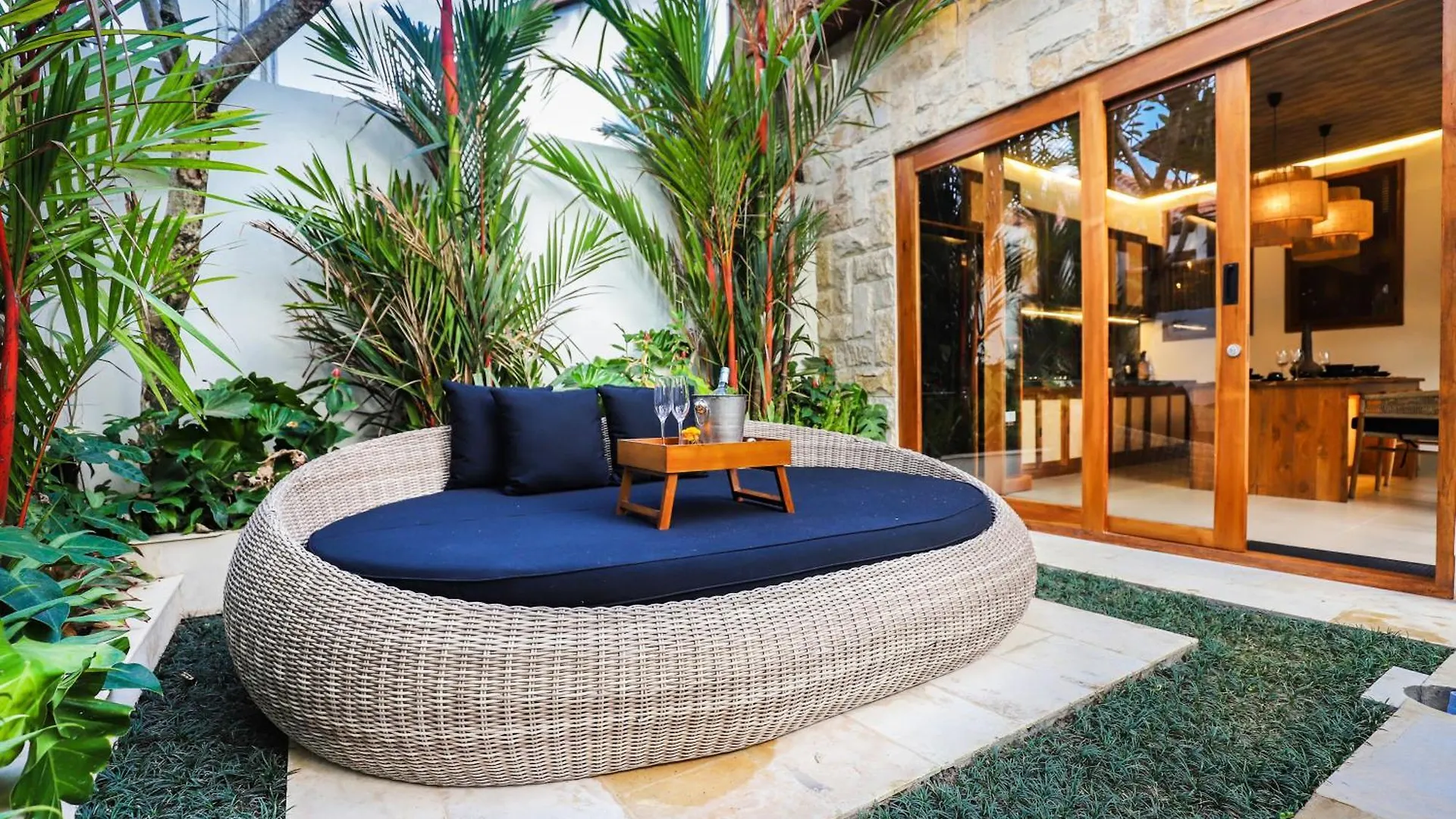 Villa New Batavia - Modern Luxury & Cultural Fusion Ubud  0*, Ubud (Bali)